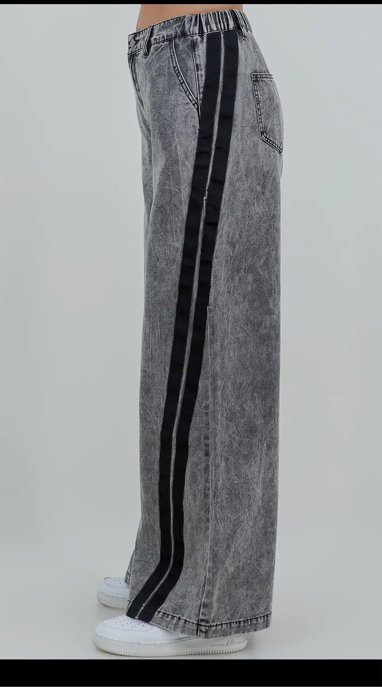 Acid Washed Pull On Wide Leg Jeans