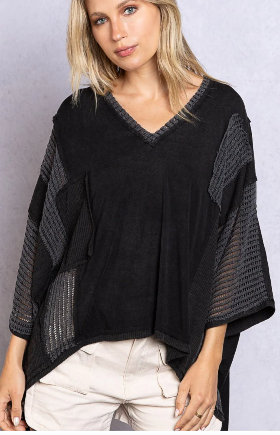 Something Simple High-Low Contrast V-Neck Top_ Black or White Color
