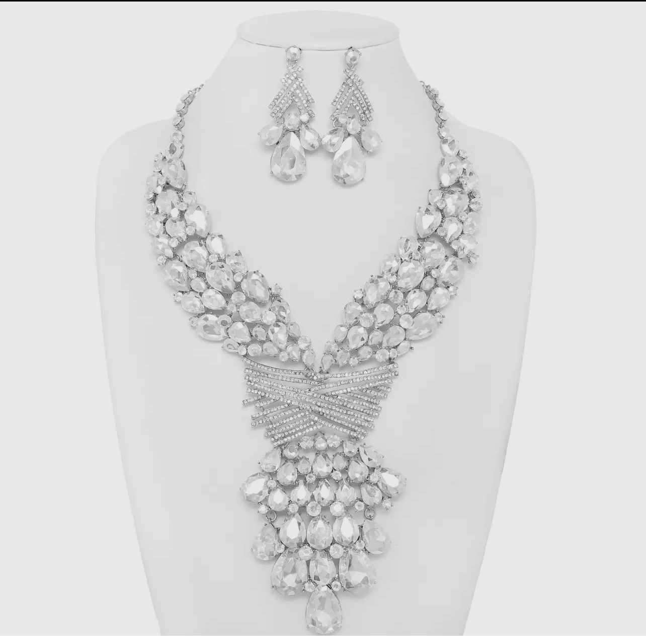 WOW FACTOR Silver Clear Teardrop Round Stone Embellished Statement Necklace Set