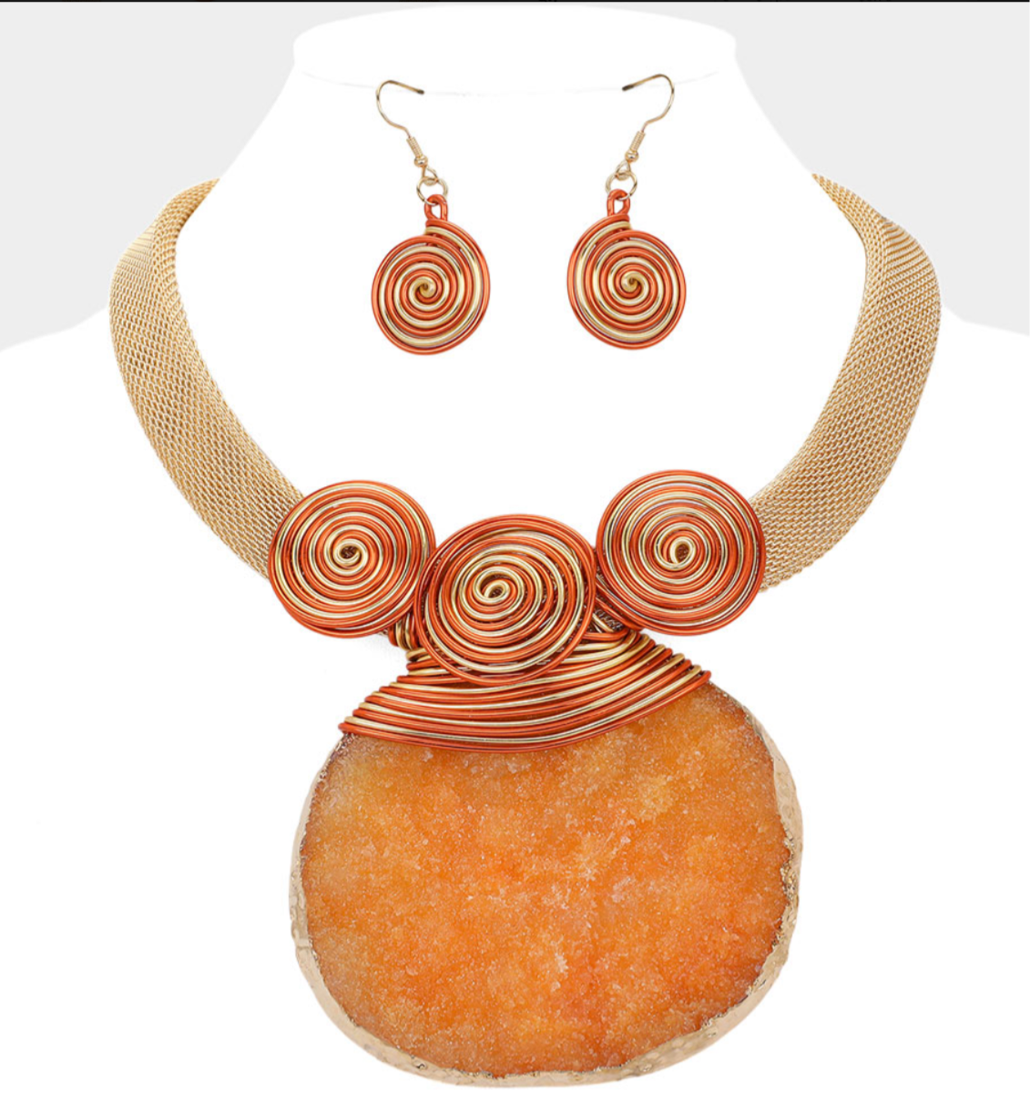 Oversized Pendant Accented Metal Wired Statement Necklace