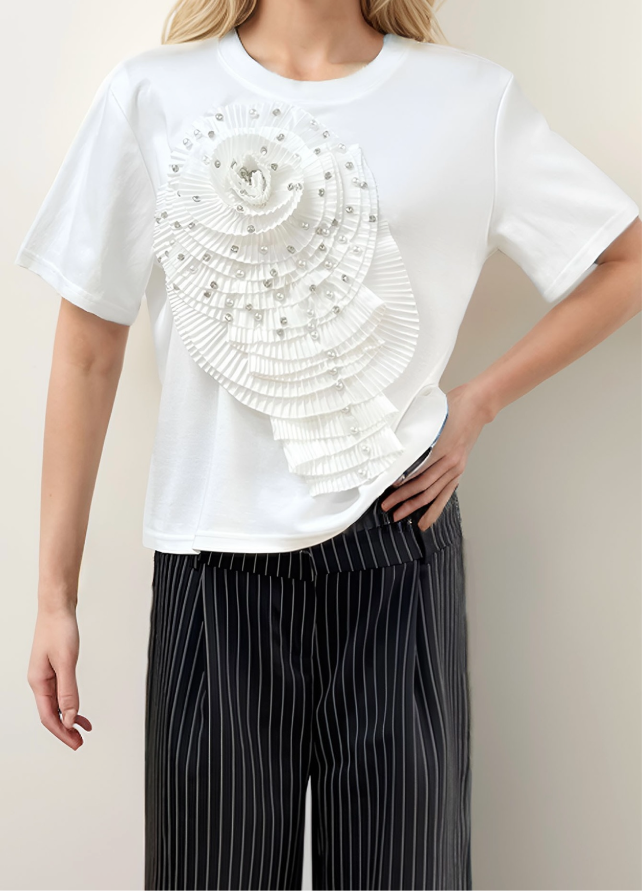 Floral Solid Color Short Sleeves T-Shirt with Bling