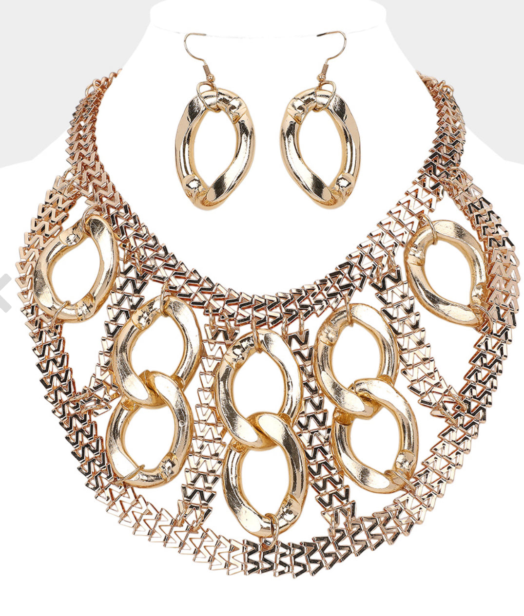 Chunky Chain Embellished Statement Necklace