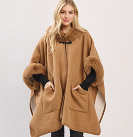 Faux Fur Trim Toggle Clasp Front Cape Wrap Poncho