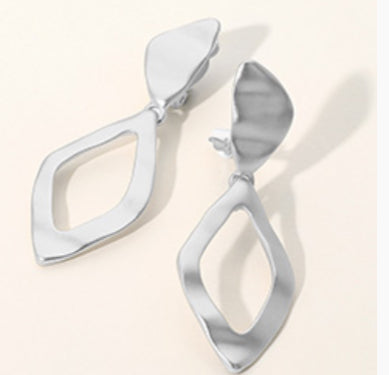 Hammered Metal Geometric Clip On Earrings