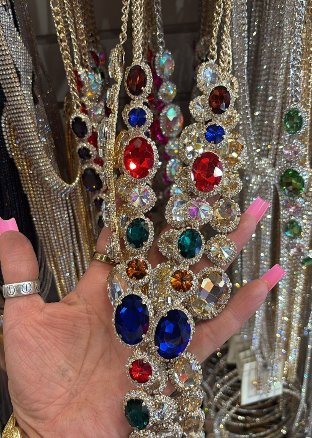 On Time Glass Stone Necklace Set