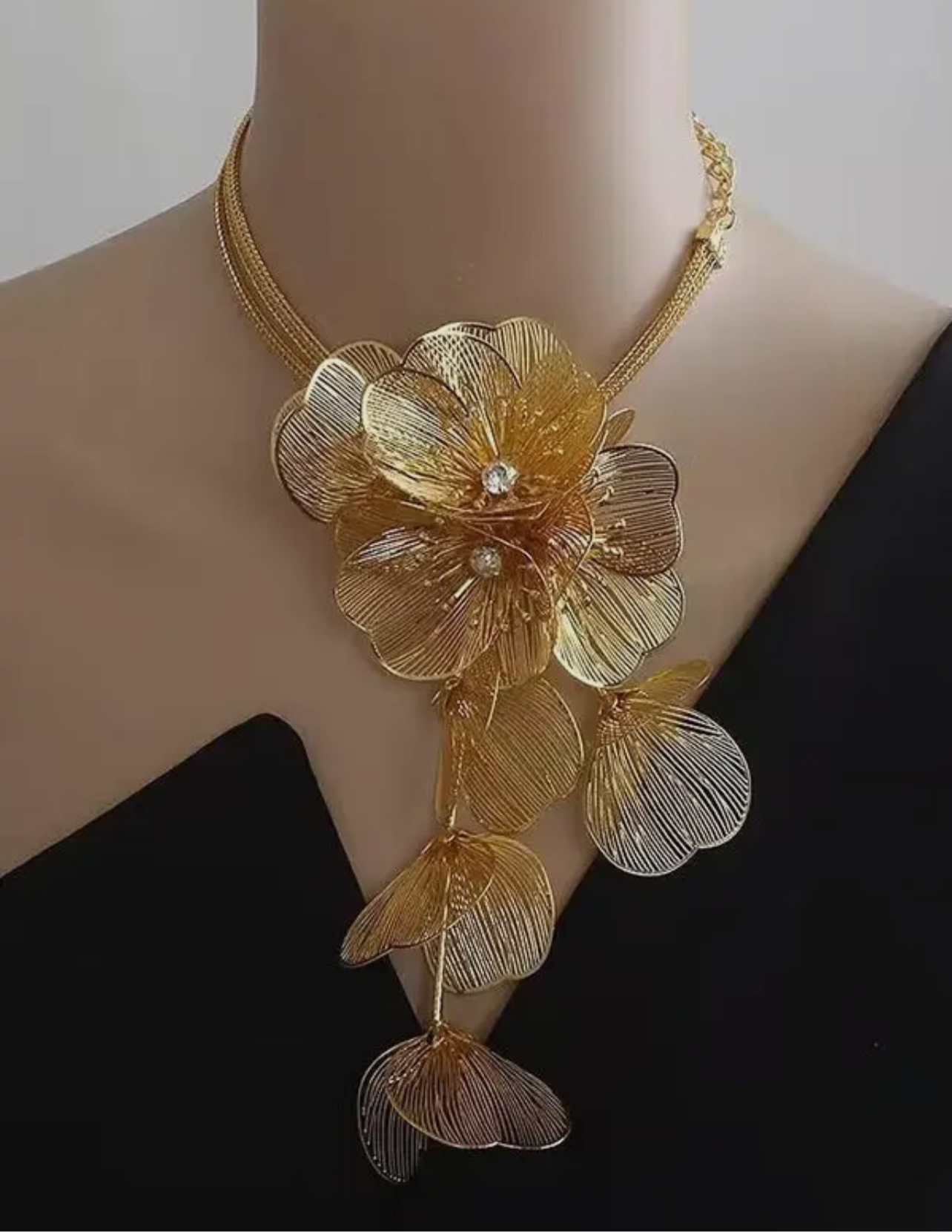 Timeless Beauty Floral Filigree Necklace
