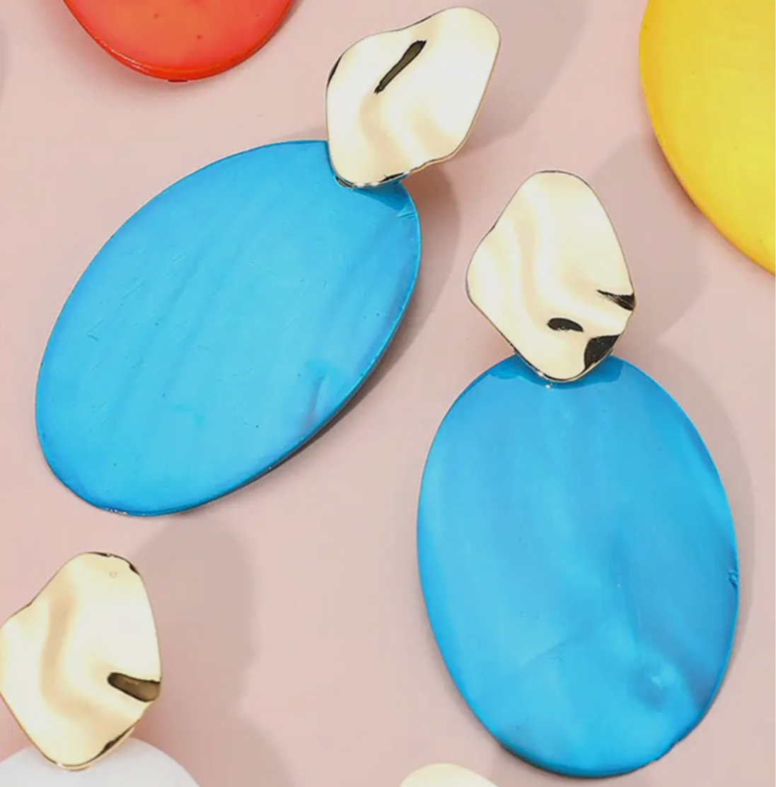 Mother of Pearl Oval Earring