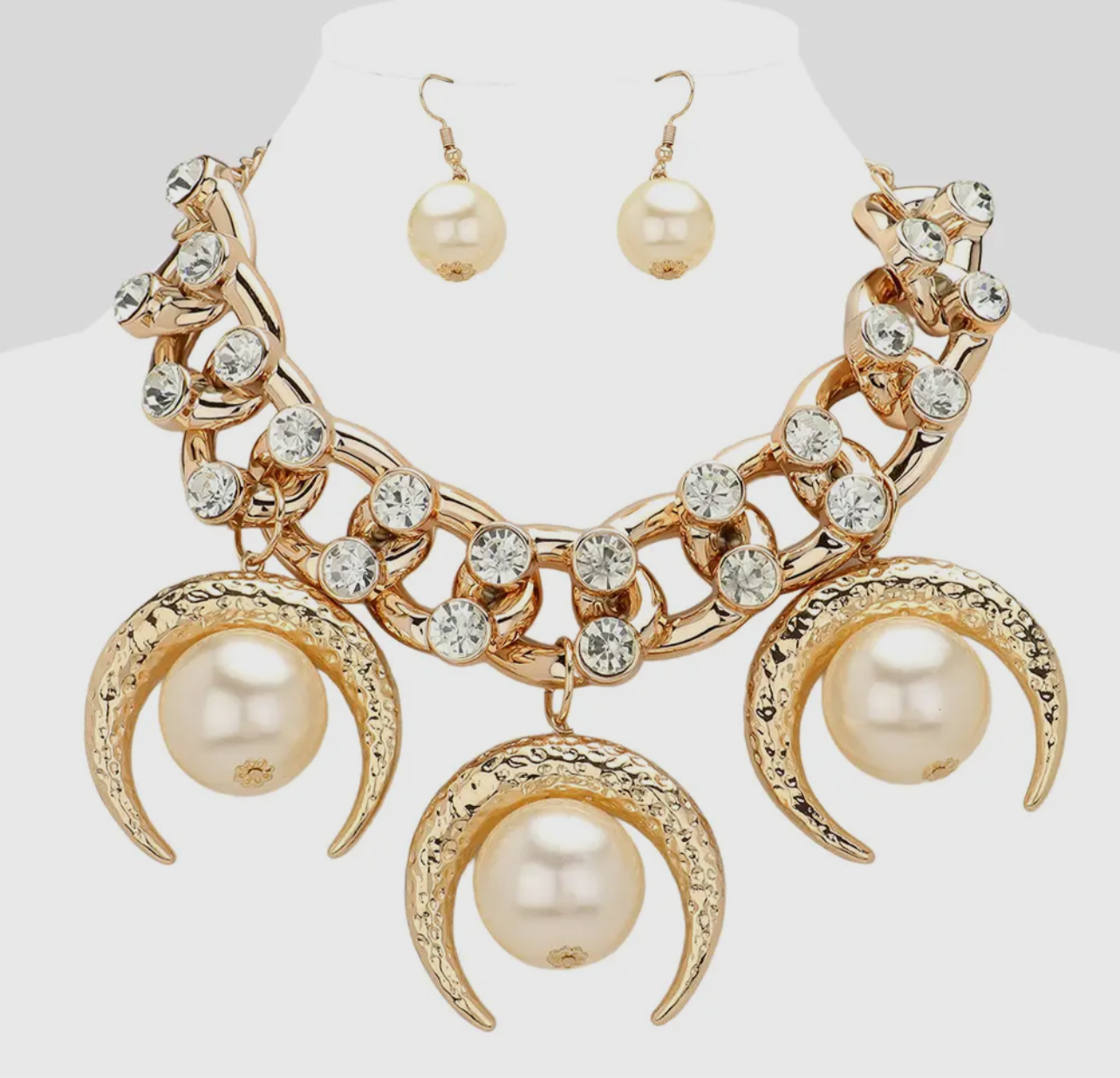 Pretty In Pearl Crescent Oversized Necklace Set
