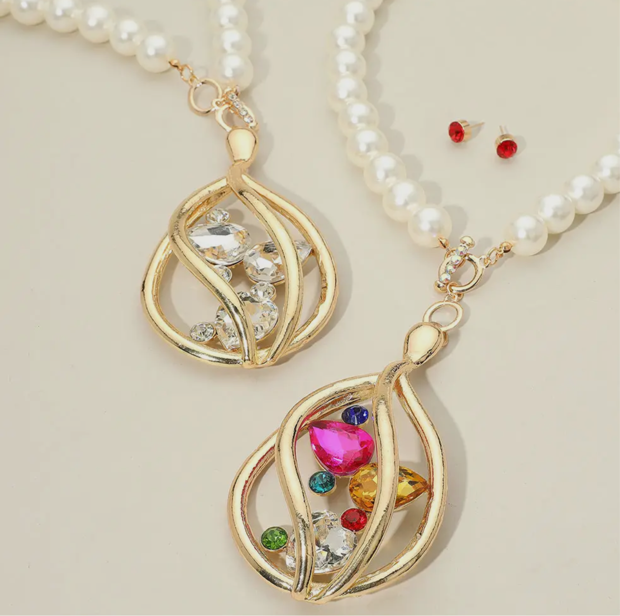 Oversized Elegant Sculpture Pendent Accent Pearl Statement Necklace