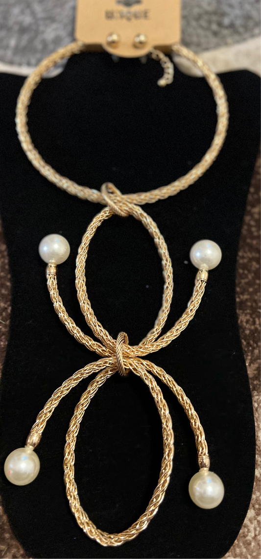 BOLD Gold Braided Wire Loop Pearl Necklace