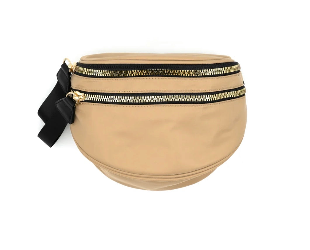 QUEENIE NYLON SLING/CROSSBODY BAG