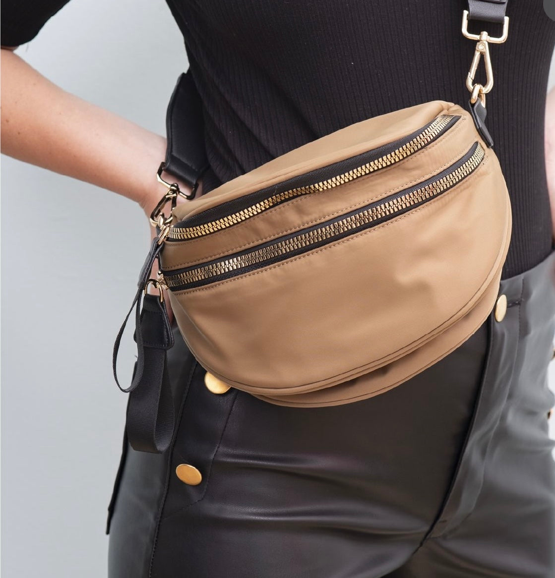 QUEENIE NYLON SLING/CROSSBODY BAG