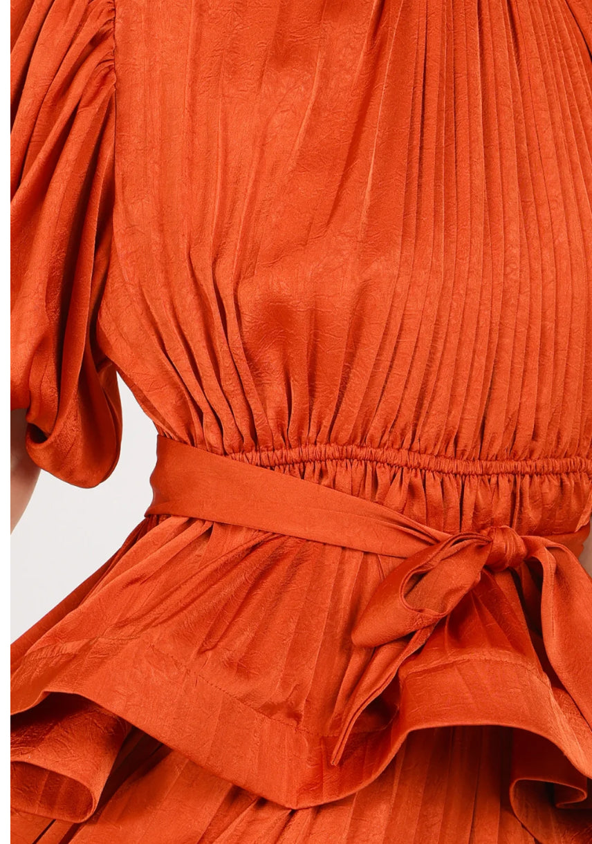 Clara Glossy Texture Belted Pleats Top & Flare Pants Set _Orange or Green
