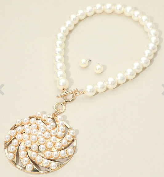 Pearl Big Statement Necklace