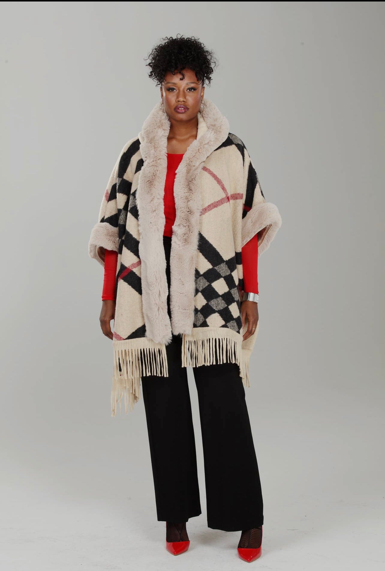 Luxury Plaid Cape w/Faux Fur