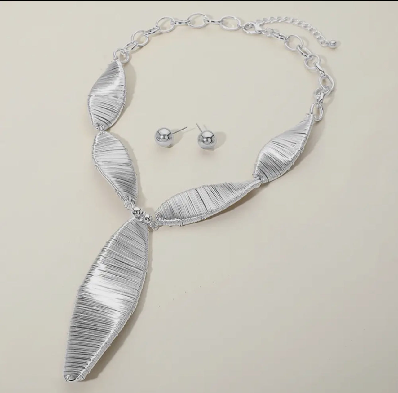 Abstract Metal Wire Necklace Set