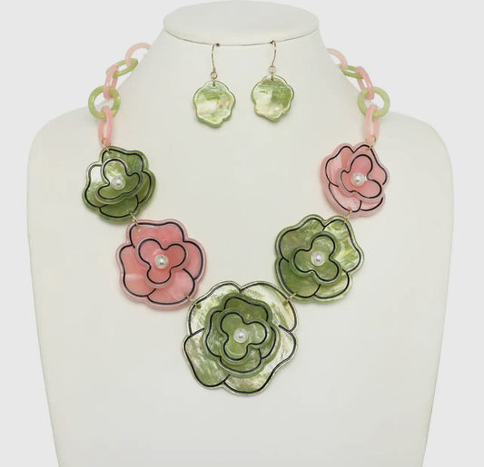 FLOWER BIB NECKLACE SET
