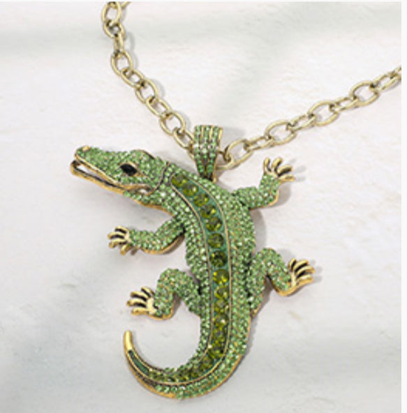 Bold Bling Studded Alligator Pendant Chunky Chain Statement Necklace