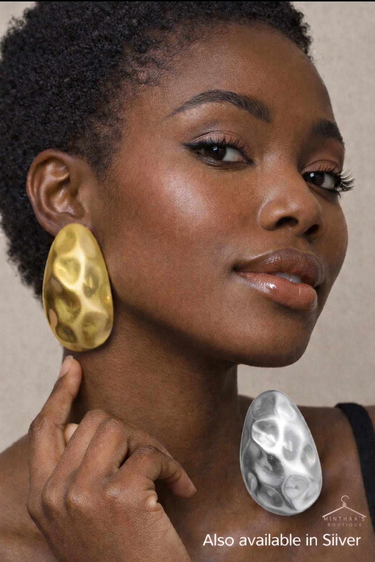 Bold Oval Textured Elongated Earrings_Silver or Gold