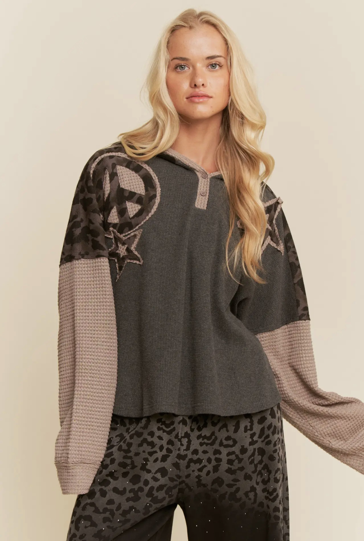 Star Peace Patch Work Hoodie Top