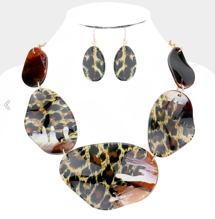 Leopard Patterned Abstract Necklace